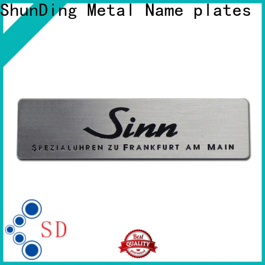 ShunDing fine- quality embossed nameplates from China for souvenir